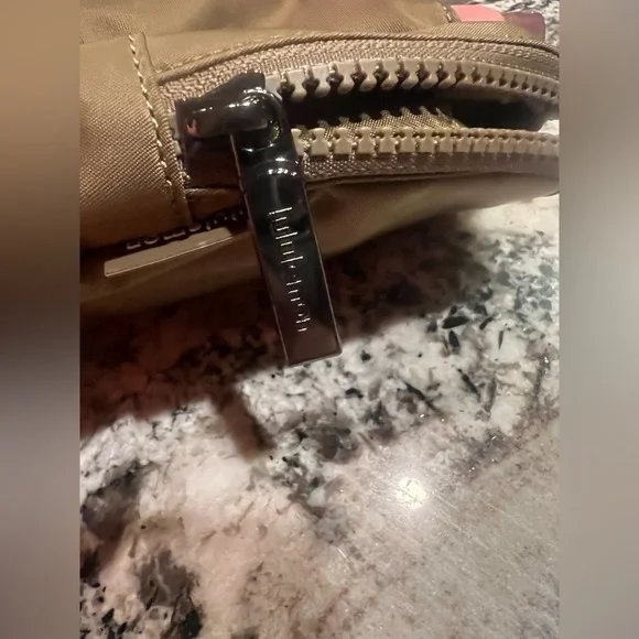 Lululemon Large Crossbody Belt Bag NWT - Picture 6 of 10